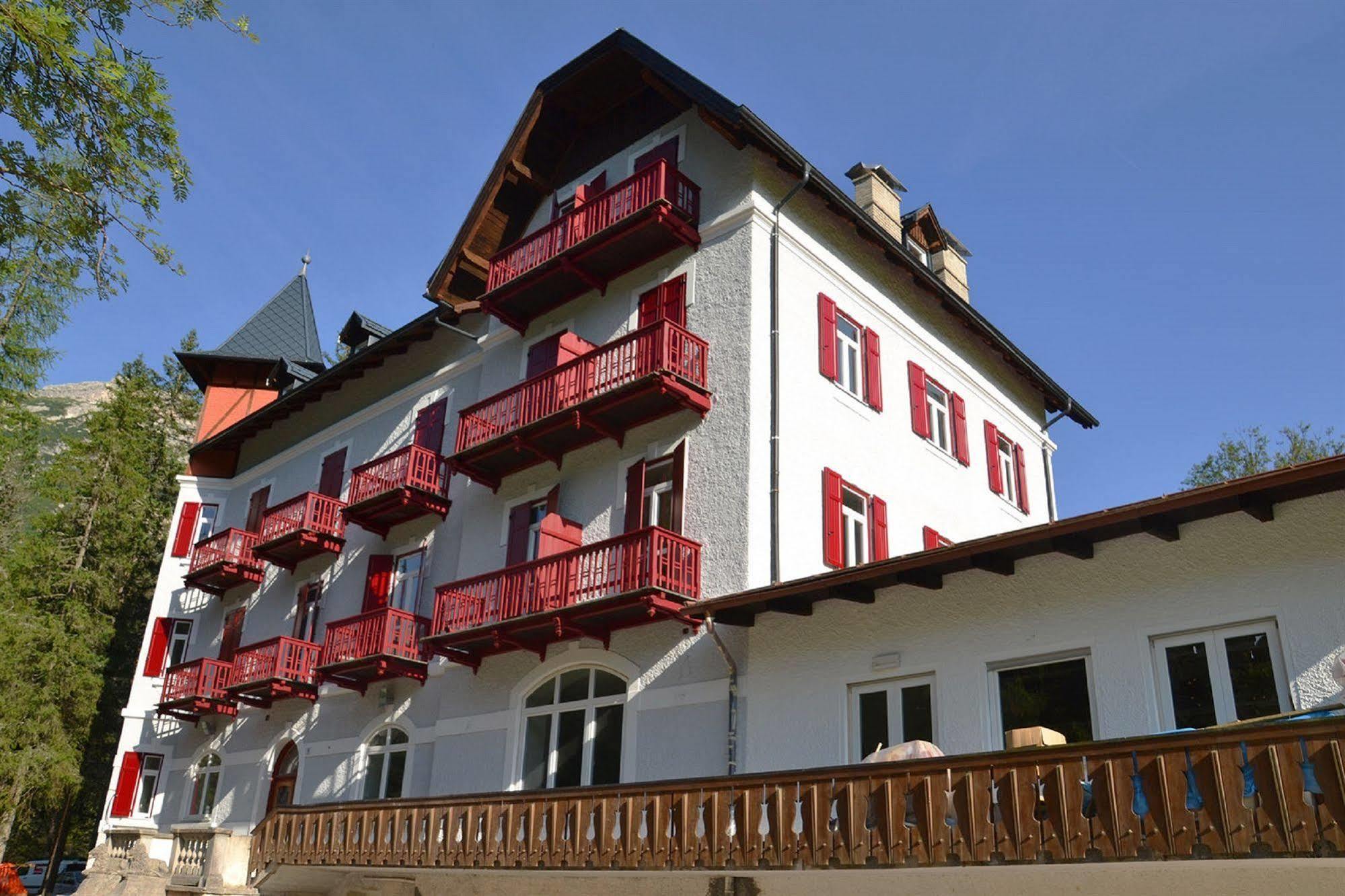 Hotel Croda Rossa Schluderbach Zewnętrze zdjęcie