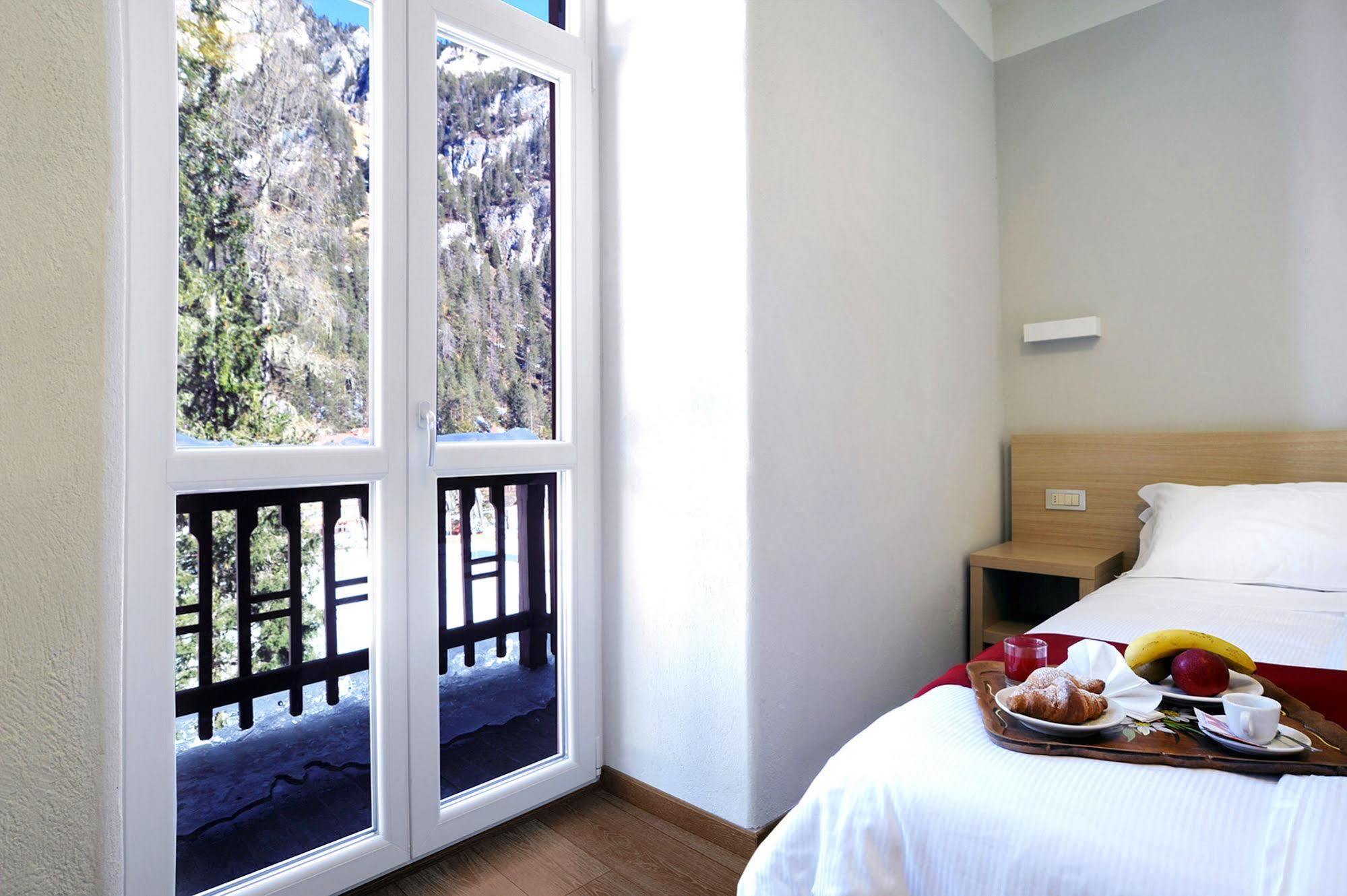 Hotel Croda Rossa Schluderbach Zewnętrze zdjęcie